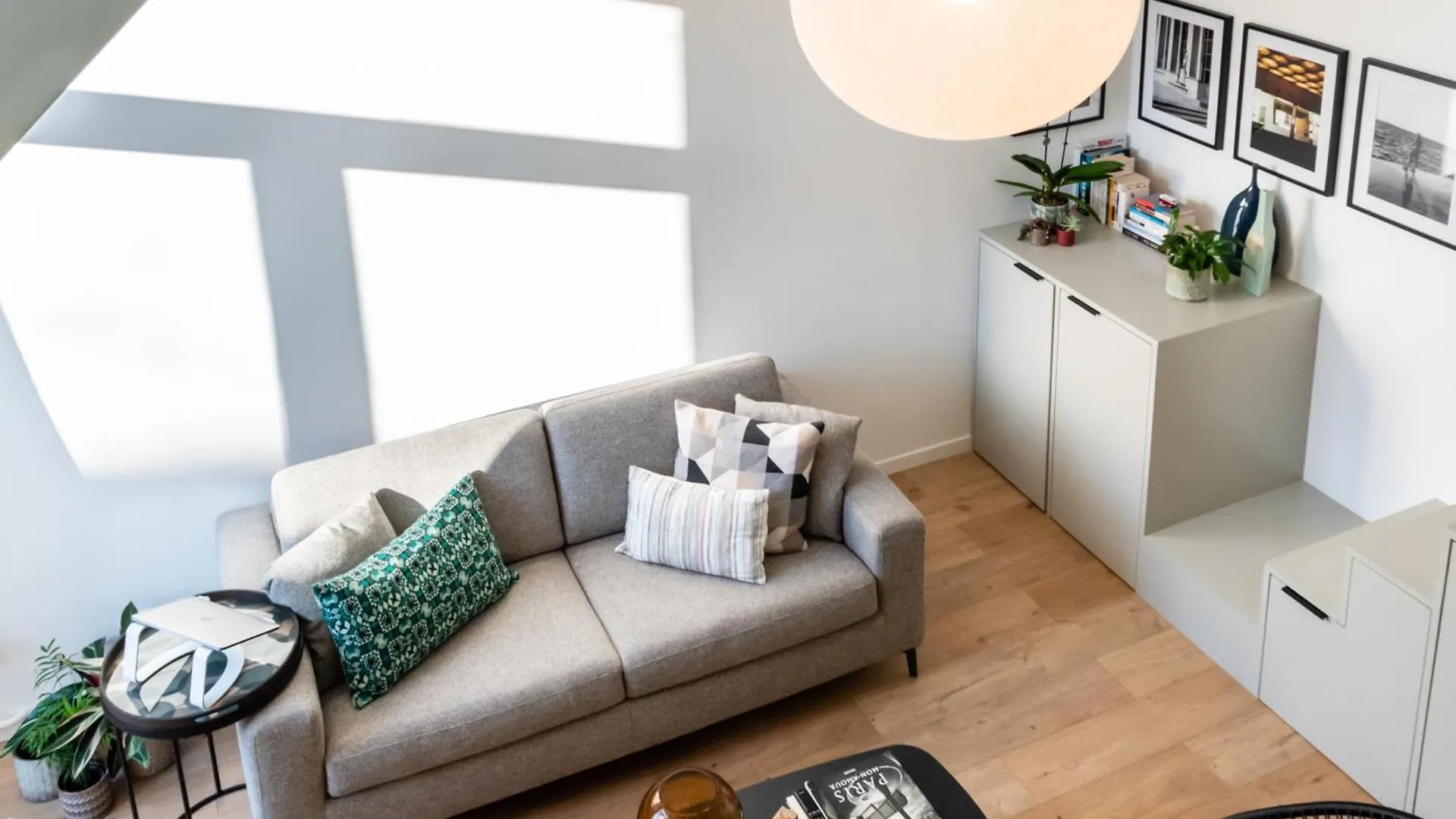 Spacious On The Champs-elysees Париж
